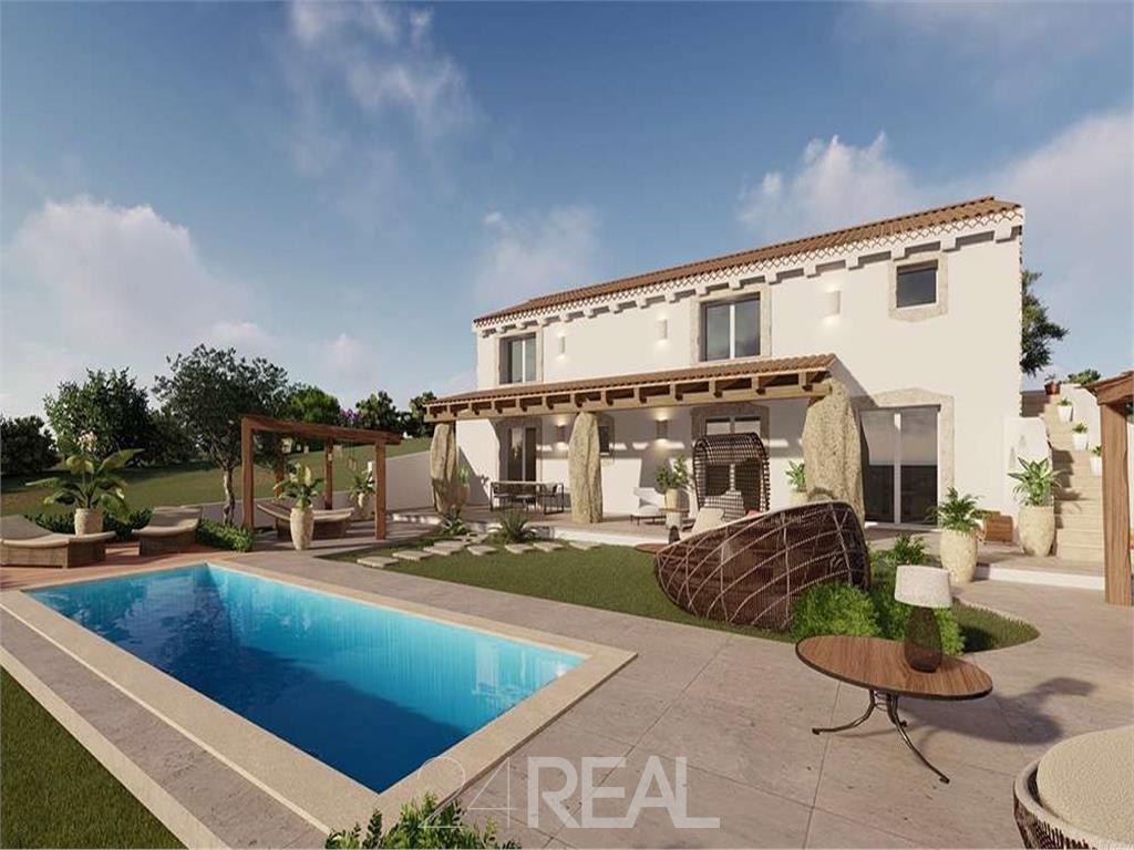 Exclusive property for sale - villa with pool and garden of 14,000 sqm