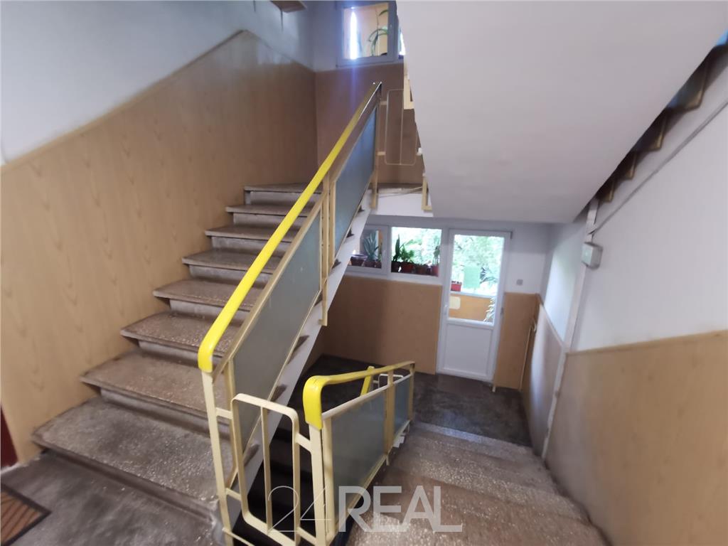 Apartament 2 camere - decomandat - Luica - Bracoveanu- bl reabilitat